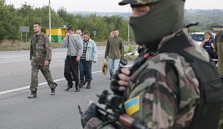 Yaş sınırı kaldırıldı! Ukrayna, tüm sivilleri askere çağırdı