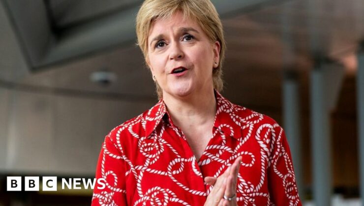 Nicola Sturgeon, SNP’den istifa etmeyeceğini açıkladı