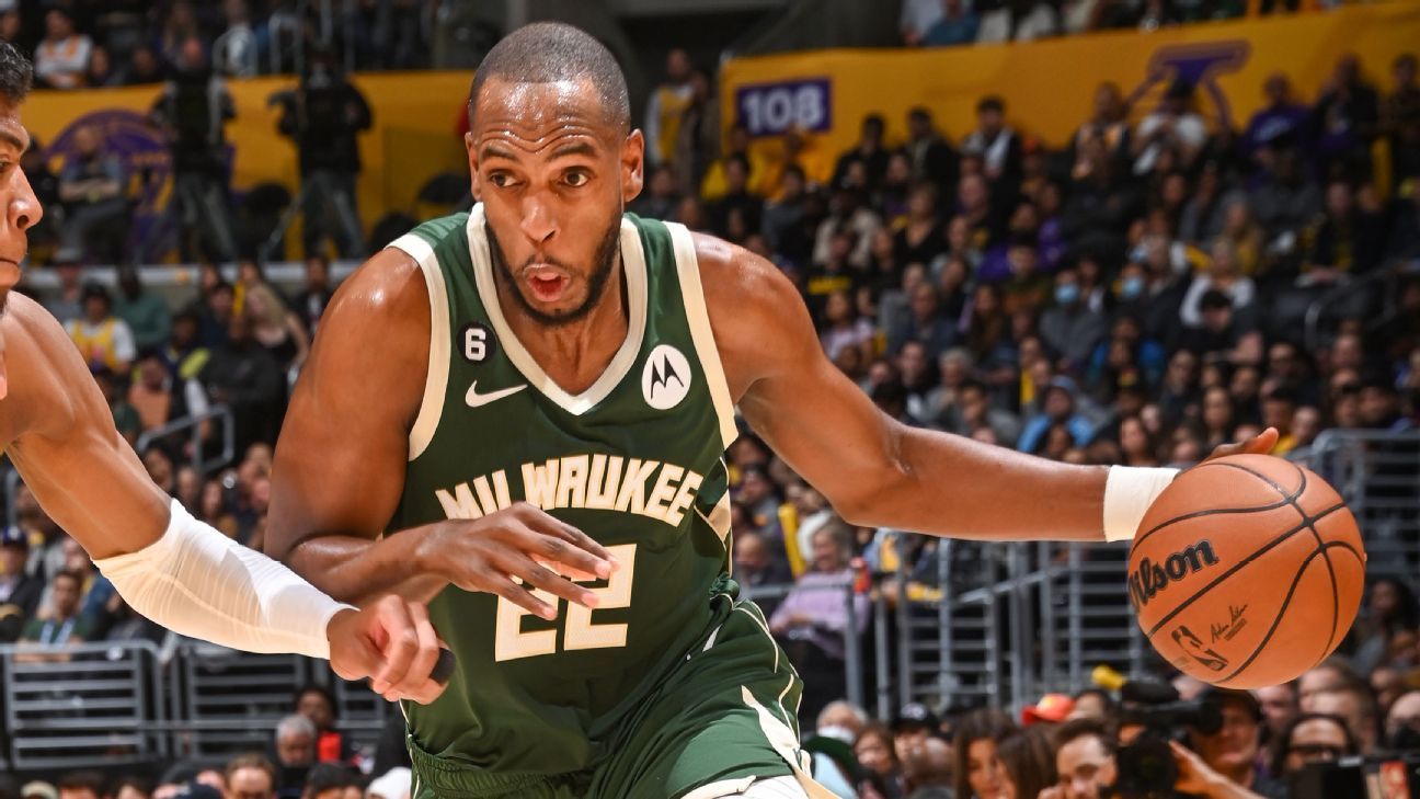 Khris Middleton, Bucks ile 40 milyon dolarlık oyuncu opsiyonunu reddetti