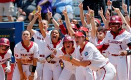 1 Numaralı Oklahoma, Women’s College World Series yarı finallerine yükseldi