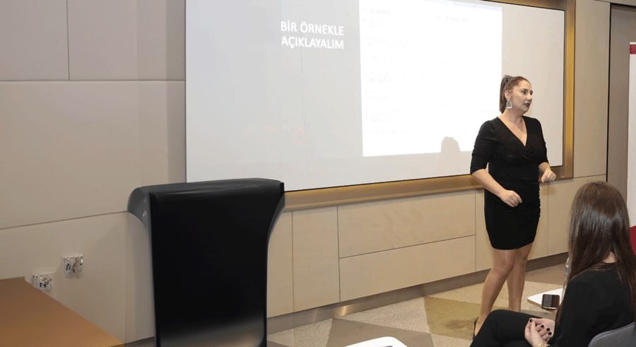 Kuzey Kıbrıs Yatırım Fırsatları: Burcu Kurt’tan Profesyonel Rehber