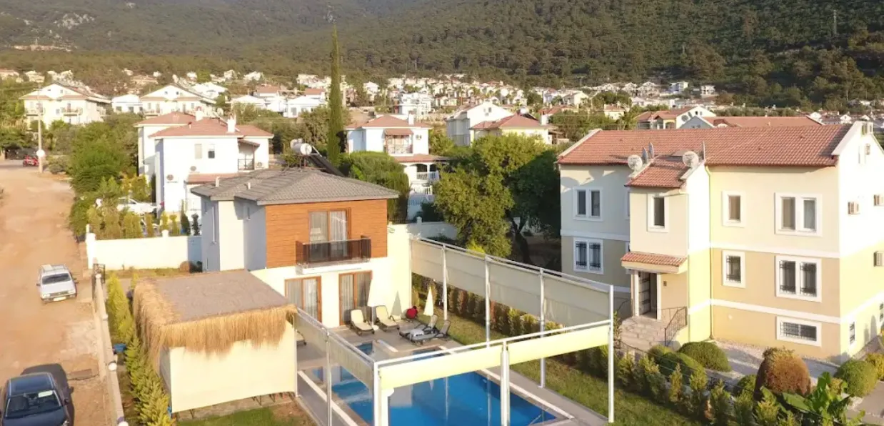 Muhafazakar Balayı Villaları Seçerken Mahremiyet ve Konfor Rehberi