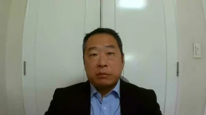 Dr. Ju Hyung Kim: Geleneksel partilere güven azalıyor